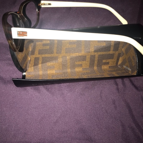NEW Fendi Glasses - Picture 6 of 6